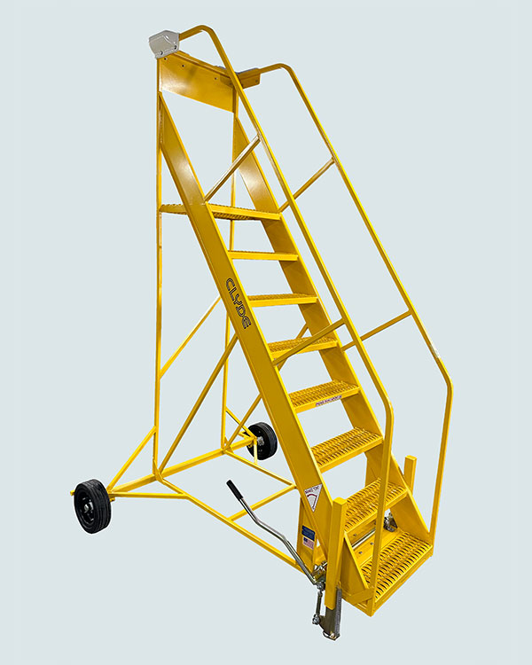 Model 15F3920 Cargo Door Access Stand